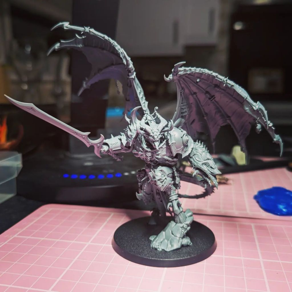 Chaos Space Marines Warhammer 40000 (40k)  Emperor's Children or Creations of Bile Daemon Prince of Slaanes convereted to carry the Witstealer sword from a Keeper of Secrets Greater Daemon of Slaanesh