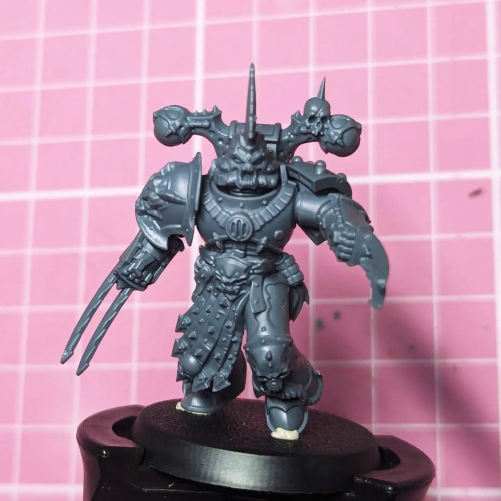 Chosen Chaos Space Marine with the Claws from the Night Lords Nemesis Claw Kill Team Sprues for a Shrieker